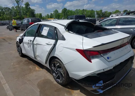 2025 Hyundai Elantra Sel Sport z USA, uszkodzony, nr VIN KMHLM4DG2SU886376